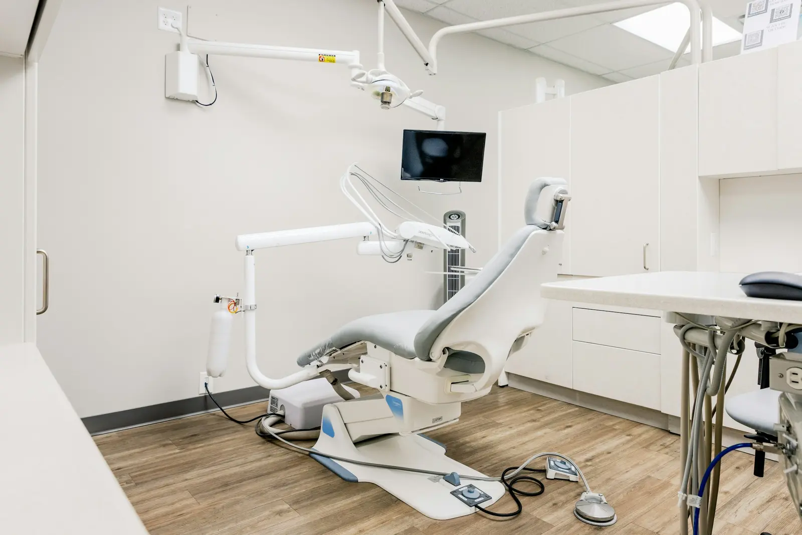 Hollywood Smile & E-Max Veneers